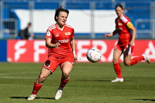 Soccer Women s 2026–2027 Season DFB Cup 1. FC Magdeburg vs. 1. FC Union Berlin September 27, 2026 Tomke Schneider 2, 1 FC Union Berlin with ball, cutout, close-up, portrait, single photo, single image, body, Magdeburg, Avnet Arena, Heinz Krügel Platz 1, Saxony-Anhalt, Germany Copyright: xLobeca InesxHähnelx