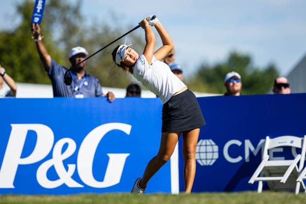 September 27, 2026, Rogers, Arkansas, USA: MICHELLE ZHANG hits a tee shot on the 18th hole during the third round of the Walmart NW Arkansas Championship at Pinnacle Country Club. Rogers USA - ZUMAw173 20260927_zsp_w173_017 Copyright: xLukexWelshx