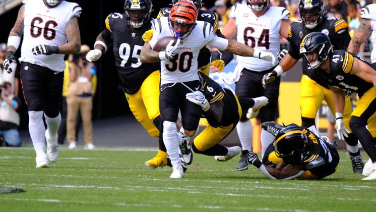 Sep 27, 2026; Chase Brown 30 during the Pittsburgh Steelers vs Cincinnati Bengals game in Pittsburgh, PA, USA; at Acrisure Stadium. Mandatory Credit: -Cal Media NFL, American Football Herren, USA 2026: Bengals Vs Steelers SEP 27  - ZUMAcp5_ 20260927_faf_cp5_073 Copyright: xJasonxPohuskix