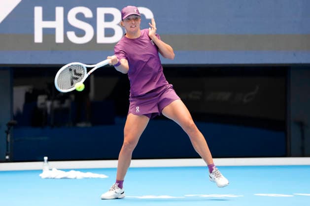 China Open - practice session in Beijing - 27 Sep 2026 Iga Swiatek of Poland plays during a practice session ahead of China Open at the National Tennis Center. Beijing China Copyright: xPolyxFeix xSOPAxImagesx 20260927_7462_010