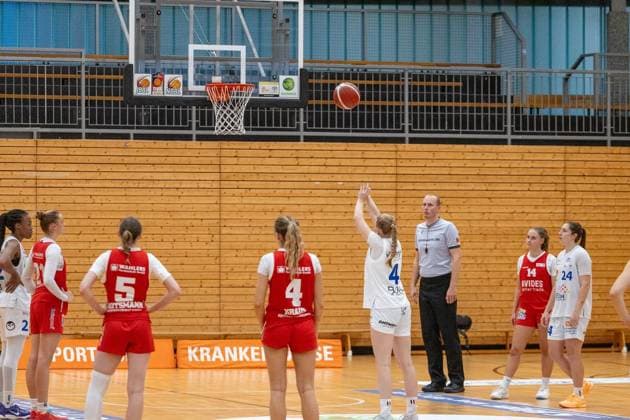 Women s Basketball Bundesliga North: Astro Ladies Bochum vs. Hurricanes Rotenburg ** FOR EDITORIAL USE ONLY ** EDITORIAL USE ONLY ** p On Sunday, September 27, 2026, the VfL VIACTIV Astro Ladies Bochum (white) kicked off the new Women s Basketball Bundesliga North season at the Rundsporthalle with a home victory against the Hurricanes Rotenburg (red). Pictured: Laura Knaup, No. 4, Astro Ladies Bochum Germany NRW Bochum Copyright MichaelxSchwalm Copyright: MichaelxSchwalm doc87sffv34vpkyh23puql ,EDITORIAL USE ONLY Copyright: MichaelxSchwalm