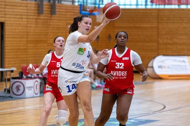 Women s Basketball Bundesliga North: Astro Ladies Bochum vs. Hurricanes Rotenburg ** FOR EDITORIAL PURPOSES ONLY ** EDITORIAL USE ONLY ** p On Sunday, September 27, 2026, the VfL VIACTIV Astro Ladies Bochum (white) kicked off the new Women s Basketball Bundesliga North season at the Rundsporthalle with a home victory against the Hurricanes Rotenburg (red). Pictured: Lena Bjeltschik, No. 14, Astro Ladies Bochum Germany NRW Bochum Copyright MichaelxSchwalm Copyright: MichaelxSchwalm doc87sfeybxe921kokl9dqr ,EDITORIAL USE ONLY Copyright: MichaelxSchwalm