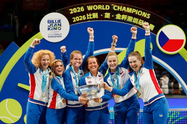 The Czech team, consisting of Katerina Siniakova, Sara Bejlek, Marie Bouzkova, non-playing captain Barbora Strycova, Karolina Muchova, and Linda Noskova during the victory ceremony following their win over Ukraine in the final match of the 2026 Billie Jean King Cup, September 27, 2026, Shenzhen, China. (CTKxPhoto PavelxLebeda) CTKPhotoF202609280001101 CTKPhotoF202609280001101