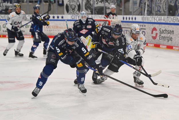 From left: Drew LeBlanc 9, Dresden; Gregory Kreutzer 55, Dresden; Odeen Peter Tufto, Ravensburg; Dresdner Eislöwen vs. Ravensburg Towerstars, ice hockey, Dresden, Eisloewen, DEL2, DEL 2, 2nd Division, 2026–2027 season, JOYNEXT Arena ice rink in Ostragehege, September 27, 2026,