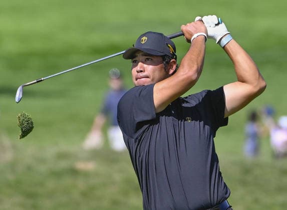 Golf: Presidents Cup The international team s Hideki Matsuyama plays a shot during the final round of the Presidents Cup at Medinah Country Club in Medinah, Illinois, on Sept. 27, 2026.  A14AA0005629077P