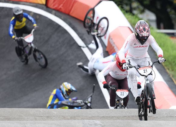 (260928) -- NAGOYA, Sept. 28, 2026 -- Nakai Asuma (front) of Japan competes during the men final of cycling BMX racing at the 20th Asian Games Aichi-Nagoya 2026 in Nagoya, Japan, Sept. 28, 2026. ) (SP)JAPAN-NAGOYA-ASIAN GAMES-CYCLING BMX RACING-MEN-FINAL DengxHua 