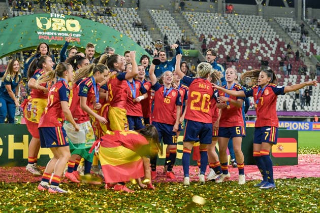 Spain v DPR Korea - FIFA U-20 Women s World Cup Final Spanish players celebrate winning the U20 World Cup after the final match against DRP Korea at Stadion Miejski in Lodz, Poland, on September 27, 2026. Lodz Poland  Copyright: xAndreaxxAmatox originalFilename:amato-fifau20w260927_np9vq.jpg