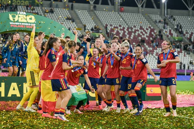 Spain v DPR Korea - FIFA U-20 Women s World Cup Final Spanish players celebrate winning the U20 World Cup after the final match against DRP Korea at Stadion Miejski in Lodz, Poland, on September 27, 2026. Lodz Poland  Copyright: xAndreaxxAmatox originalFilename:amato-fifau20w260927_npi9o.jpg