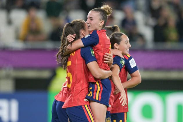 Spain v DPR Korea - FIFA U-20 Women s World Cup Final Spain s players celebrate winning the Women s World Cup on penalties after the match between Spain and DRP Korea for the final at Stadion Miejski in Lodz, Poland, on September 27, 2026. Lodz Poland  Copyright: xAndreaxxAmatox originalFilename:amato-fifau20w260927_npUvN.jpg