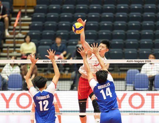 (260928) -- NAGOYA, Sept. 28, 2026 -- Li Yongzhen (C) of China spikes the ball during the preliminary round Pool D match of men s volleyball between China and the Philippines at the 20th Asian Games Aichi-Nagoya 2026 in Komaki, Aichi Prefecture, Japan, Sept. 28, 2026. ) (SP)JAPAN-NAGOYA-ASIAN GAMES-VOLLEYBALL-MEN S PRELIMINARY ROUND-CHN VS PHI ZhangxHaobo 