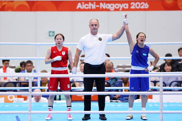 (L-R) Yuna Nishinaka (JPN), Alua Balkibekova (KAZ), SEPTEMBER 28, 2026 - Boxing : Women s 51kg Quarter-Final at Nishio Gymnasium, during the Asian Games Aichi-Nagoya 2026 in Aichi, Japan. Noxthirdxpartyxsales  aflo_351627540 NaokixNishimurax