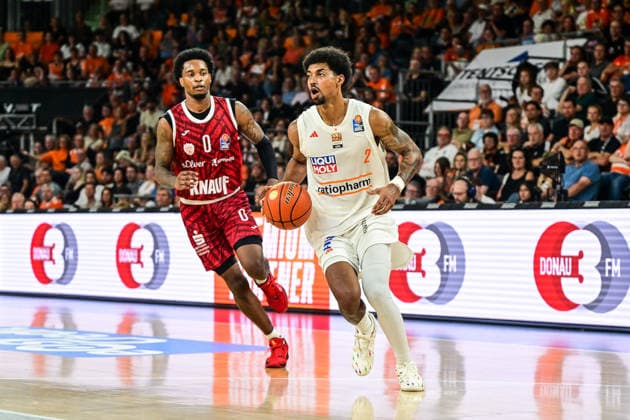 September 27, 2026, GER, Basketball, Men s, easycredit Basketball Bundesliga, 2026–2027 Season, Matchday 3, ratiopharm Ulm vs. Fitness First Würzburg Baskets Eddie Colbert III (Würzburg), 0, Ibi Watson (Ulm), 2 Neu Ulm ratiopharm Arena, Bavaria, Germany Copyright: xNordphotox xHafnerx