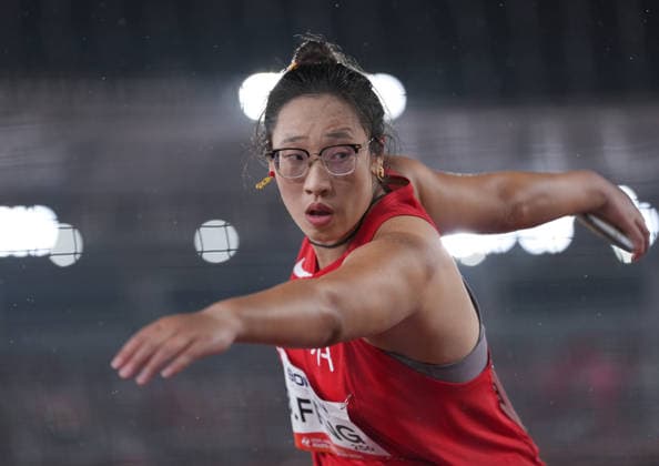 (260928) -- NAGOYA, Sept. 28, 2026 -- Feng Bin of China competes during the women s discus throw final of Athletics at the 20th Asian Games Aichi-Nagoya 2026 in Nagoya, Japan, Sept. 28, 2026. ) (SP)JAPAN-NAGOYA-ASIAN GAMES-ATHLETICS-WOMEN S DISCUS THROW LuoxYuan 