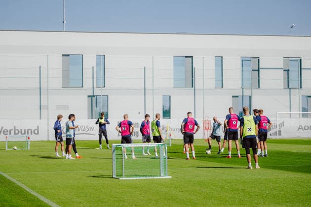 SOCCER - NL, IRL vs AUT VIENNA,AUSTRIA,28.SEP.26 - SOCCER - UEFA Nations League, group stage, OEFB international match, Länderspiel, Nationalmannschaft Ireland vs Austria, preview, training team AUT. Image shows the team of Austria.  GEPAxpictures xAlexanderxSolc