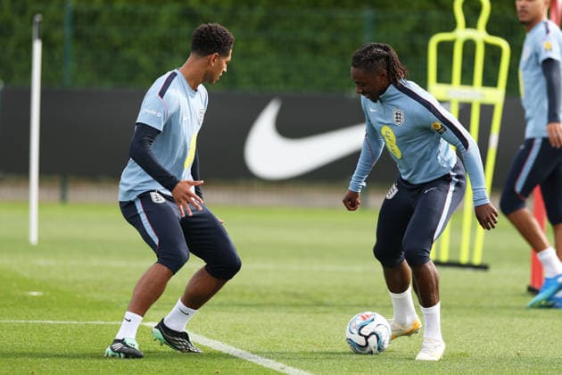 England MD-1 Training, Nations League Jude Bellingham and Eberechi Eze of England during the England MD-1 training session ahead of the 2026 27 UEFA Nations League Group A3 match vs Czech Republic at Tottenham Hotspur Training Ground, Enfield, England on 28 September 2026 Credit: Tiego Grenho Every Second Media Editorial use only. All images are copyright Every Second Media Limited. No images may be reproduced without prior permission. Copyright: xIMAGO EveryxSecondxMediax ESM-2191-0040 TiegoxGrenhox xEveryxSecondxMediax