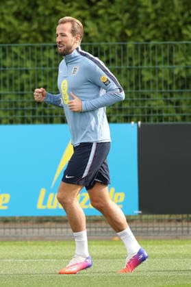 England MD-1 Training, Nations League Harry Kane of England during the England MD-1 training session ahead of the 2026 27 UEFA Nations League Group A3 match vs Czech Republic at Tottenham Hotspur Training Ground, Enfield, England on 28 September 2026 Credit: Tiego Grenho Every Second Media Editorial use only. All images are copyright Every Second Media Limited. No images may be reproduced without prior permission. Copyright: xIMAGO EveryxSecondxMediax ESM-2191-0045 TiegoxGrenhox xEveryxSecondxMediax