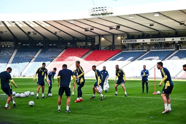 Scotland players take part in a training session ahead of the UEFA Nations League League B, Group E match between Scotland and Switzerland at Barclay s Hampden on Monday 28th September 2026. Scotland Team Training and press conference, PK, Pressekonferenz Football, Barclays Hampden Stadium, Glasgow, Scotland, UK - 28 Sep 2026Glasgow Barclays Hampden Scotland United Kingdom  Copyright: xAndyxBuchanan Shutterstockx 17173296e