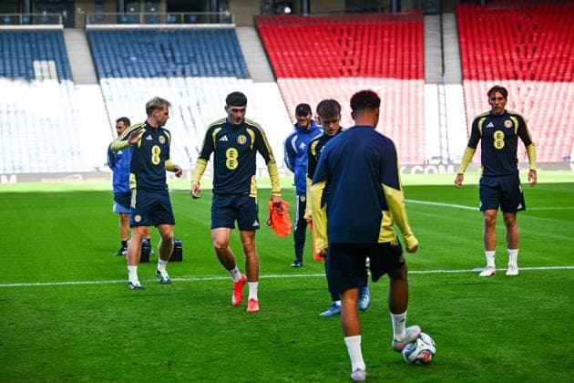 Scotland players take part in a training session ahead of the UEFA Nations League League B, Group E match between Scotland and Switzerland at Barclay s Hampden on Monday 28th September 2026. Scotland Team Training and press conference, PK, Pressekonferenz Football, Barclays Hampden Stadium, Glasgow, Scotland, UK - 28 Sep 2026Glasgow Barclays Hampden Scotland United Kingdom  Copyright: xAndyxBuchanan Shutterstockx 17173296b