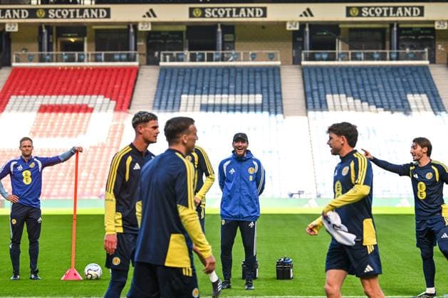 Scotland Manager SÃ bastien Pocognoli takes part in a training session ahead of the UEFA Nations League League B, Group E match between Scotland and Switzerland at Barclay s Hampden on Monday 28th September 2026. Scotland Team Training and press conference, PK, Pressekonferenz Football, Barclays Hampden Stadium, Glasgow, Scotland, UK - 28 Sep 2026Glasgow Barclays Hampden Scotland United Kingdom  Copyright: xAndyxBuchanan Shutterstockx 17173296k