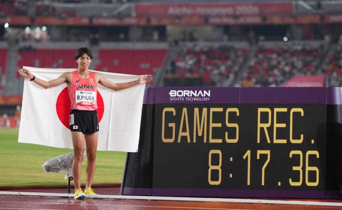 (260928) -- NAGOYA, Sept. 28, 2026 -- Miura Ryuji of Japan celebrates with the new games record he set after the men s 3000m steeplechase final of Athletics at the 20th Asian Games Aichi-Nagoya 2026 in Nagoya, Japan, Sept. 28, 2026. ) (SP)JAPAN-NAGOYA-ASIAN GAMES-ATHLETICS-MEN S 3000M STEEPLECHASE-FINAL LuixSiuxWai 