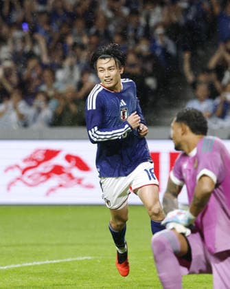 Football: Japan vs. Venezuela Japan s Ayase Ueda reacts after scoring from the penalty spot late in the second half of a football International Friendly, Länderspiel, Nationalmannschaft against Venezuela at Edion Peace Wing Hiroshima in Hiroshima, western Japan, on Sept. 28, 2026.  A14AA0005629200P
