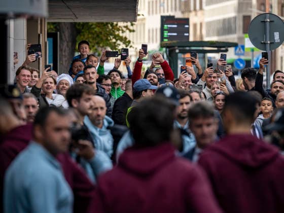 MALMÖ, Sept. 28, 2026 — Cristiano Ronaldo and the rest of the Portuguese national soccer team arrive at their hotel in Malmö, Sweden, on Monday, Sept. 28, 2026. Portugal will face Denmark in a Nations League match in Copenhagen on Thursday, but are based in Malmö, Sweden. MALMÖ, SWEDEN x50090x  Copyright: xJohanxNilssonx xTTx SWEDEN SOCCER PORTUGAL NATIONAL TEAM
