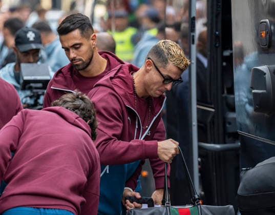 MALMÖ, Sept. 28, 2026 — Cristiano Ronaldo and the rest of the Portuguese national soccer team arrive at their hotel in Malmö, Sweden, on Monday, Sept. 28, 2026. Portugal will face Denmark in a Nations League match in Copenhagen on Thursday, but are based in Malmö, Sweden. MALMÖ, SWEDEN x50090x  Copyright: xJohanxNilssonx xTTx SWEDEN SOCCER PORTUGAL NATIONAL TEAM