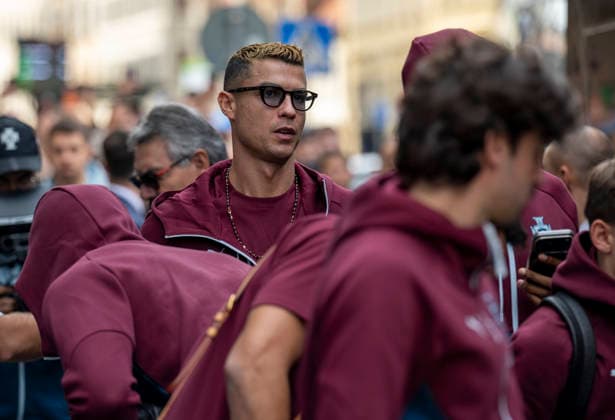 MALMÖ, Sept. 28, 2026—Cristiano Ronaldo and the rest of the Portuguese national soccer team arrive at their hotel in Malmö, Sweden, on Monday, Sept. 28, 2026. Portugal will face Denmark in a Nations League match in Copenhagen on Thursday, but are based in Malmö, Sweden. MALMÖ SWEDEN x50090x  Copyright: xJohanxNilssonx xTTx SWEDEN SOCCER PORTUGAL NATIONAL TEAM