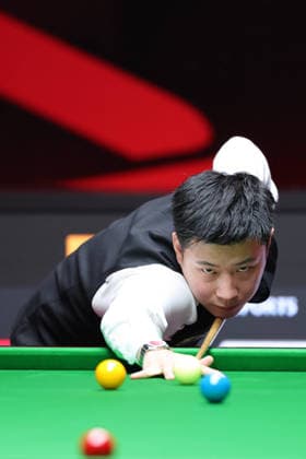 (260928) -- SHENZHEN, Sept. 28, 2026 -- Zhao Xintong competes during the round 2 match between Scott Donaldson of Scotland and Zhao Xintong of China at World Snooker Tour Shenzhen Open 2026 in Shenzhen, south China s Guangdong Province, Sept. 28, 2026. ) (SP)CHINA-SNOOKER-SHENZHEN OPEN (CN) LiangxXu 