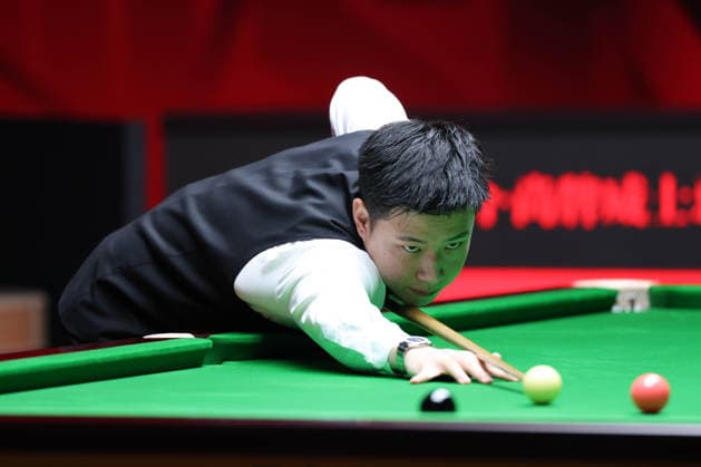 (260928) -- SHENZHEN, Sept. 28, 2026 -- Zhao Xintong competes during the round 2 match between Scott Donaldson of Scotland and Zhao Xintong of China at World Snooker Tour Shenzhen Open 2026 in Shenzhen, south China s Guangdong Province, Sept. 28, 2026. ) (SP)CHINA-SNOOKER-SHENZHEN OPEN (CN) LiangxXu 