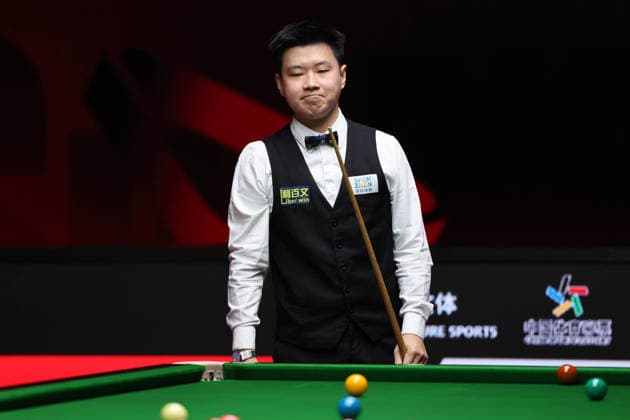 (260928) -- SHENZHEN, Sept. 28, 2026 -- Zhao Xintong reacts during the round 2 match between Scott Donaldson of Scotland and Zhao Xintong of China at World Snooker Tour Shenzhen Open 2026 in Shenzhen, south China s Guangdong Province, Sept. 28, 2026. ) (SP)CHINA-SNOOKER-SHENZHEN OPEN (CN) LiangxXu 