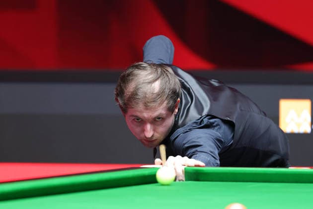 (260928) -- SHENZHEN, Sept. 28, 2026 -- Scott Donaldson competes during the round 2 match between Scott Donaldson of Scotland and Zhao Xintong of China at World Snooker Tour Shenzhen Open 2026 in Shenzhen, south China s Guangdong Province, Sept. 28, 2026. ) (SP)CHINA-SNOOKER-SHENZHEN OPEN (CN) LiangxXu 