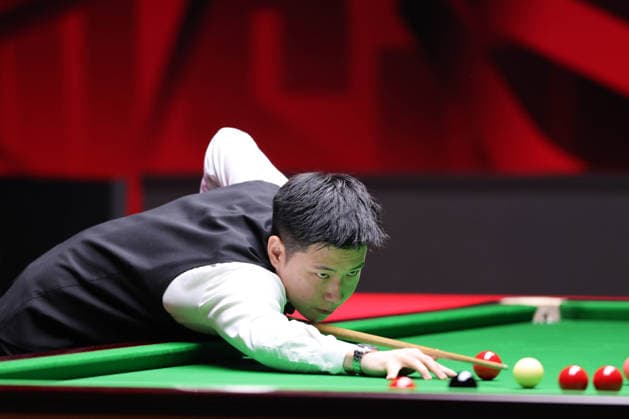 (260928) -- SHENZHEN, Sept. 28, 2026 -- Zhao Xintong competes during the round 2 match between Scott Donaldson of Scotland and Zhao Xintong of China at World Snooker Tour Shenzhen Open 2026 in Shenzhen, south China s Guangdong Province, Sept. 28, 2026. ) (SP)CHINA-SNOOKER-SHENZHEN OPEN (CN) LiangxXu 