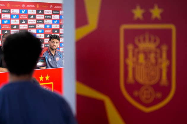 September 28, 2026, Sevilla, Sevilla, Spain: Mateo Kovacic of Croatia attends his press conference, PK, Pressekonferenz before the UEFA Nations League 2026 27 group phase football match played between Spain and Croatia at Ramon Sanchez-Pizjuan stadium on September 28, 2026, in Sevilla, Spain. Sevilla Spain - ZUMAa181 20260928_zaa_a181_003 Copyright: xJoaquoÂ­NxCorcherox