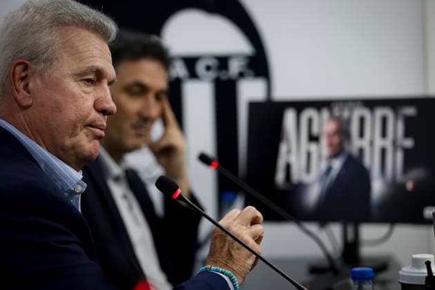 Avier Aguirre Has Been Presented As The New Manager Of Valencia CF Mexican coach Javier Aguirre is presented as the new manager of Valencia CF at a press conference, PK, Pressekonferenz at the Mestalla stadium in Valencia, on September 28, 2026. Valencia Spain  Copyright: xJosexMiguelxFernandezx originalFilename:fernandezdevelascosanz-javierag260928_npfwM.jpg