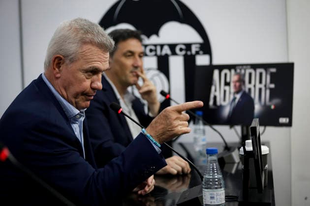Avier Aguirre Has Been Presented As The New Manager Of Valencia CF Mexican coach Javier Aguirre is presented as the new manager of Valencia CF at a press conference, PK, Pressekonferenz at the Mestalla stadium in Valencia, on September 28, 2026. Valencia Spain  Copyright: xJosexMiguelxFernandezx originalFilename:fernandezdevelascosanz-javierag260928_npLYB.jpg