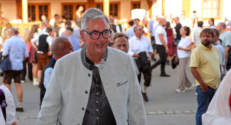 September 28, 2026, Germany, Stuttgart, Bundesliga soccer, VfB Stuttgart at the Cannstatter Volksfest, Wasen, VfB President Dietmar Allgaier