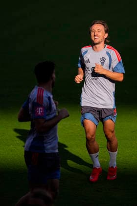 September 28, 2026, Sevilla, Sevilla, Spain: Luka Modric of Croatia during training session the UEFA Nations League 2026 27 group phase football match played between Spain and Croatia at Ramon Sanchez-Pizjuan stadium on September 28, 2026, in Sevilla, Spain. Sevilla Spain - ZUMAa181 20260928_zaa_a181_025 Copyright: xJoaquoÂ­NxCorcherox