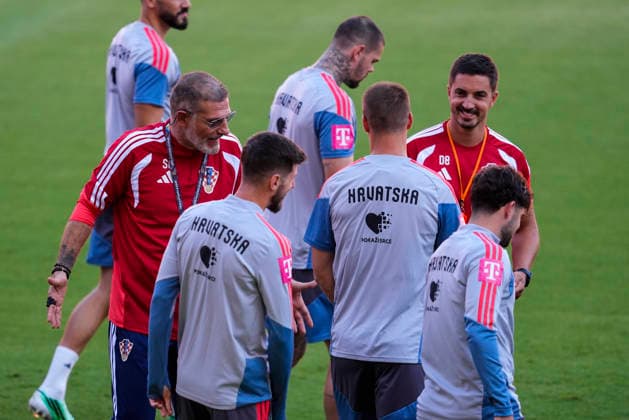 September 28, 2026, Sevilla, Sevilla, Spain: Slaven Bilic, head coach of Croatia, during training session the UEFA Nations League 2026 27 group phase football match played between Spain and Croatia at Ramon Sanchez-Pizjuan stadium on September 28, 2026, in Sevilla, Spain. Sevilla Spain - ZUMAa181 20260928_zaa_a181_037 Copyright: xJoaquoÂ­NxCorcherox
