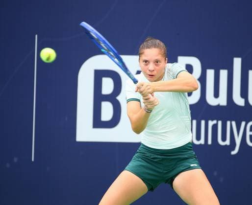 WTA, Tennis Damen 125 Adana Open Tennis Tournament ADANA, TURKIYE - SEPTEMBER 28: Croatia s Antonia Ruzic competes against Czech tennis player Vendula Valdmannova (not seen) during their round of 32 match at the WTA 125 Adana Open Tennis Tournament at Adana Tennis, Mountain and Water Sports Club (ATDSK) in Adana, Turkiye on September 28, 2026. Yakup Saglam Anadolu Adana Turkey. Editorial use only. Please get in touch for any other usage.  Copyright: x2026xAnadoluxYakupxSaglamx
