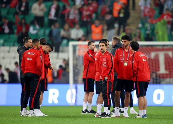 Turkiye v Italy - UEFA Nations League A BURSA, TURKIYE - SEPTEMBER 28: The Turkish national football team arrives to the pitch at Yuzuncu Yil Ataturk Stadium for its second Group 1 match against Italy in UEFA Nations League A, in Bursa, Turkiye on September 28, 2026. Ali Atmaca Anadolu Bursa Turkey. Editorial use only. Please get in touch for any other usage.  Copyright: x2026xAnadoluxAlixAtmacax