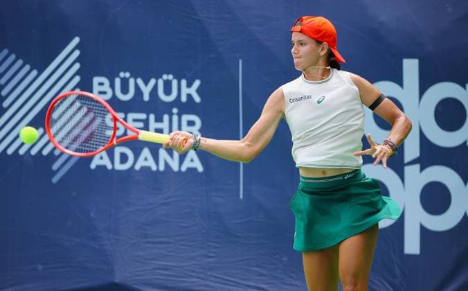 WTA, Tennis Damen 125 Adana Open Tennis Tournament ADANA, TURKIYE - SEPTEMBER 28: Colombia s Emiliana Arango competes against French tennis player Anna Blinkova (not seen) during their round of 32 match at the WTA 125 Adana Open Tennis Tournament at Adana Tennis, Mountain and Water Sports Club (ATDSK) in Adana, Turkiye on September 28, 2026. Yakup Saglam Anadolu Adana Turkey. Editorial use only. Please get in touch for any other usage.  Copyright: x2026xAnadoluxYakupxSaglamx