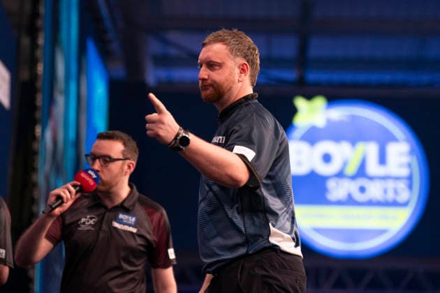 2026 BOYLE Sports World Grand Prix Cameron Menzies celebrates winning a set against Ross Smith during the 2026 Boyle Sports World Grand Prix at Mattioli Arena, Leicester, United Kingdom on 28 September 2026 Credit: Alex Young Every Second Media Editorial use only. All images are copyright Every Second Media Limited. No images may be reproduced without prior permission. Copyright: xIMAGO EveryxSecondxMediax ESM-2190-0005 AlexxYoungx xEveryxSecondxMediax