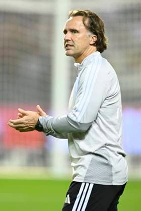 Belgium v France - UEFA Nations League 2026 BRUSSELS, BELGIUM - SEPTEMBER 28 : Zenden Boudewijn assistant coach of Belgium during the UEFA Nations League tournament league phase matchday 2 group A1 match between Belgium and France on September 28, 2026 in Brussels, Belgium, 28 09 2026 Brussels Belgium  Copyright: xNicoxVereeckenx