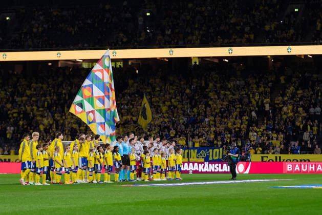 September 28, 2026: Players from Sweden and Poland line up ahead of the Nations League soccer match between Sweden and Poland on September 28, 2026 in Stockholm. Photo by Caisa Rasmussen, BILDBYRAN COP 353 JM0857 bbeng soccer football soccer international match Nations League UEFA Nations League Sweden Sweden A Poland  Copyright: CAISAxRASMUSSEN BB260928CR013