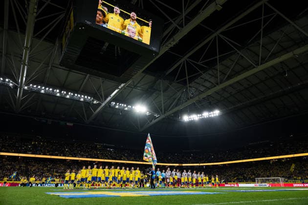 September 28, 2026: Players from Sweden and Poland line up ahead of the Nations League soccer match between Sweden and Poland on September 28, 2026 in Stockholm. Photo by Joel Marklund, BILDBYRAN, code JM JM0857 bbeng soccer football soccer international match Nations League UEFA Nations League Sweden Sweden A Poland  Copyright: JOELxMARKLUND BB260928JM006