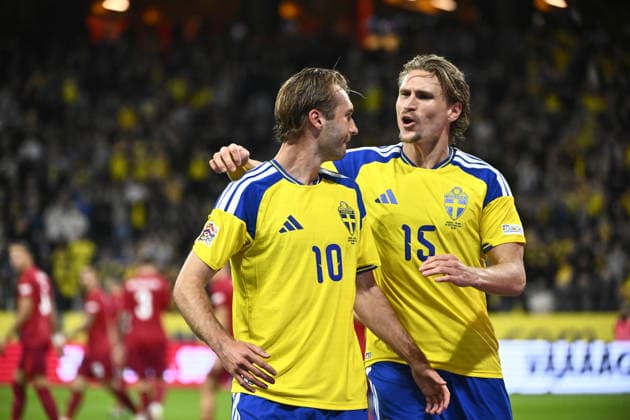 STOCKHOLM, SWEDEN, Sept. 28, 2026: Sweden s Benjamin Nygren (10) celebrates with Carl Starfelt after scoring the 1-0 goal during Monday s Nations League Group B4 soccer match between Sweden and Poland at Strawberry Arena, STOCKHOLM, SWEDEN x10080x  Copyright: xFredrikxSandberg TTx NATIONS LEAGUE SWEDEN-POLAND