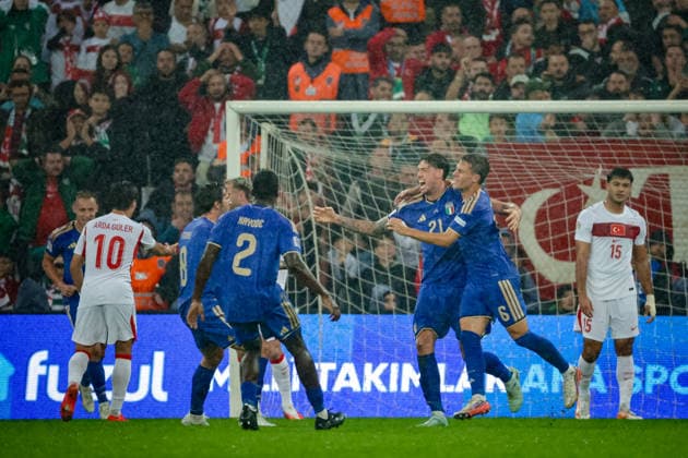 BURSA, TURKEY - SEPTEMBER 28 : Alessandro Bastoni of Italy celebrates the goal during the UEFA Nations League 2026 27 League phase Matchday 2, League A Group 1 match between Turkey and Italy at Ataturk Sports Complex Matli Stadium on September 28, 2026 in Bursa, Turkey. Copyright: xBurakxBasturkx xSPPx Sportspressphoto_SPR241745