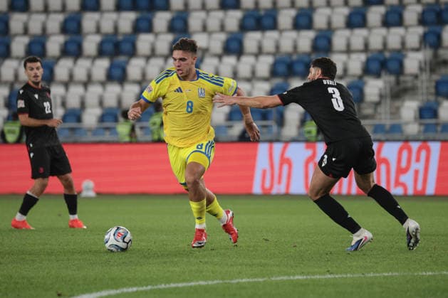Matvii Ponomarenko of Ukraine runs with the ball during the UEFA Nations League match between Georgia and Ukraine at the The Boris Paitchadze Dinamo Arena in Tbilisi, Georgia, on September 28, 2026. Tbilisi Dinamo Arena named after Boris Paichadze, Akaki Tsereteli Avenue, Didube, Tbilisi, 0154, Georgia Georgia Copyright: xArturxStabulnieksx 1J7A1139