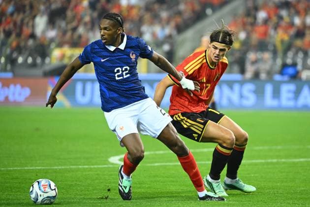 Belgium v France - UEFA Nations League 2026 BRUSSELS, BELGIUM - SEPTEMBER 28 : De Ketelaere Charles midfielder of Belgium battles for the ball with Jacquet Jeremy defender of France during the UEFA Nations League tournament league phase matchday 2 group A1 match between Belgium and France on September 28, 2026 in Brussels, Belgium, 28 09 2026 Brussels Belgium  Copyright: xVincentxKalutx